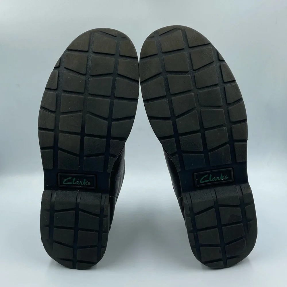 Clarks Leather Chukka Boots Men’s‎ Sz 12